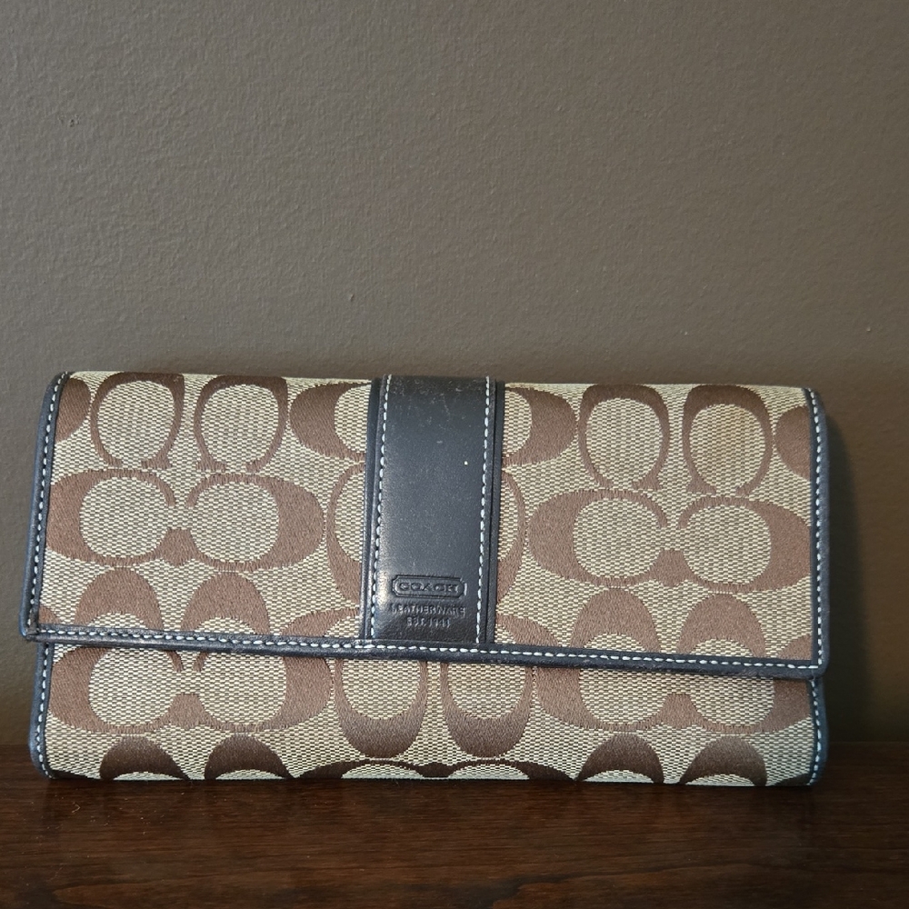 Coach Brown and Cream Signature Wallet